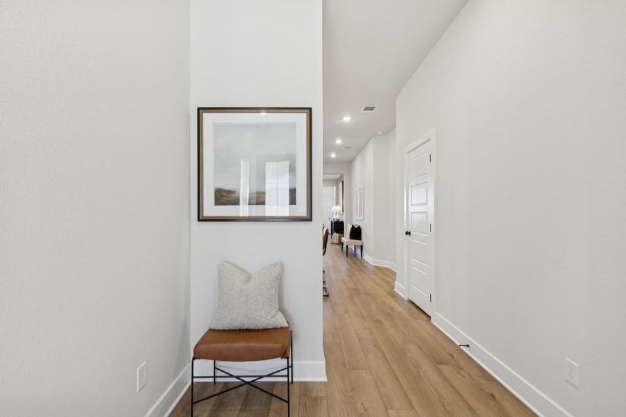 Entry (Staged)[Photos shown are from a completed home with the samefloorplan and similar design selections. Actual design selections may very slightly]