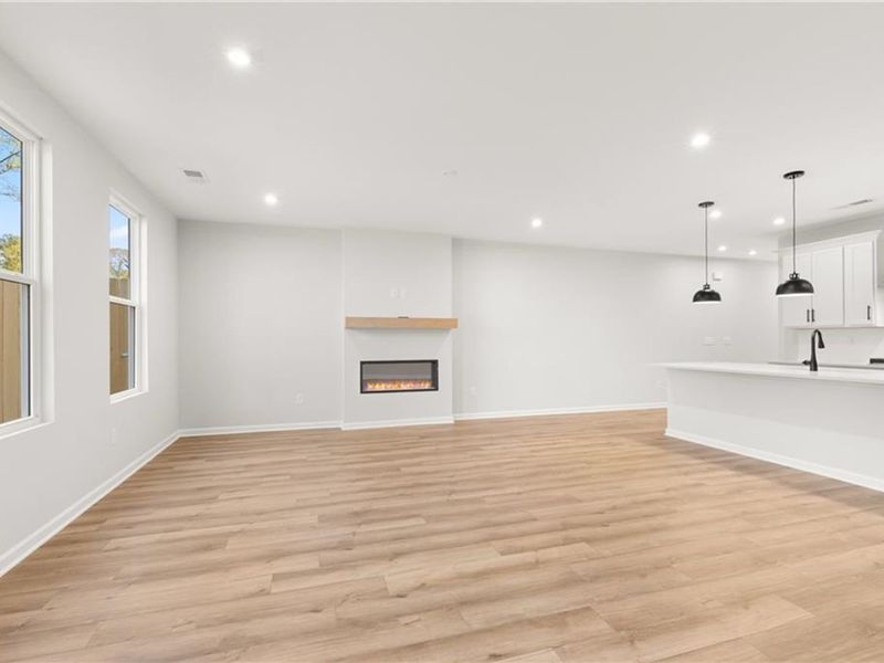 Spacious, unfurnished interior of a new home in Lake Shore, Winder (Image 15).