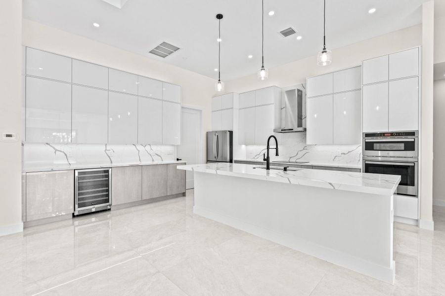 12-web-or-mls-A7405047