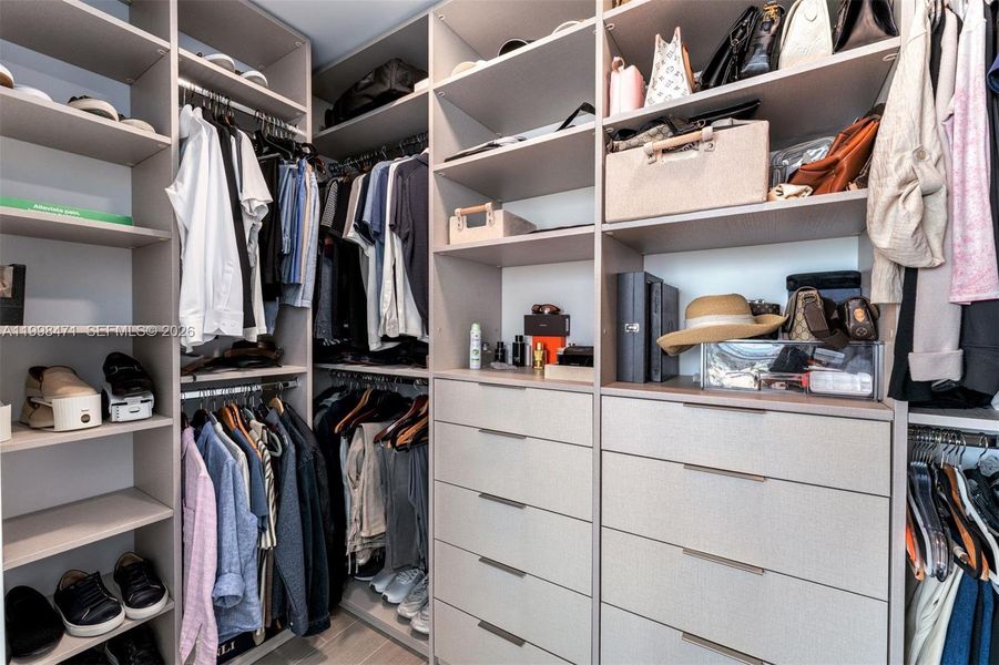 Image 34 of a home in .