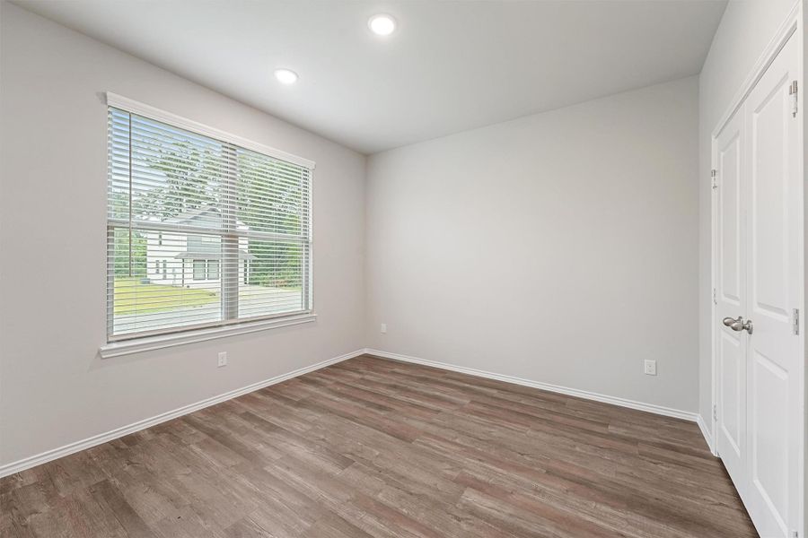 Spacious, unfurnished interior of a new home in , Lufkin (Image 19).