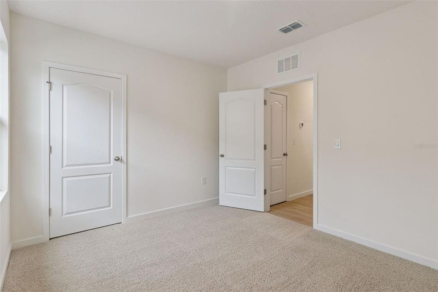 Spacious, unfurnished interior of a new home in , Kissimmee (Image 30).