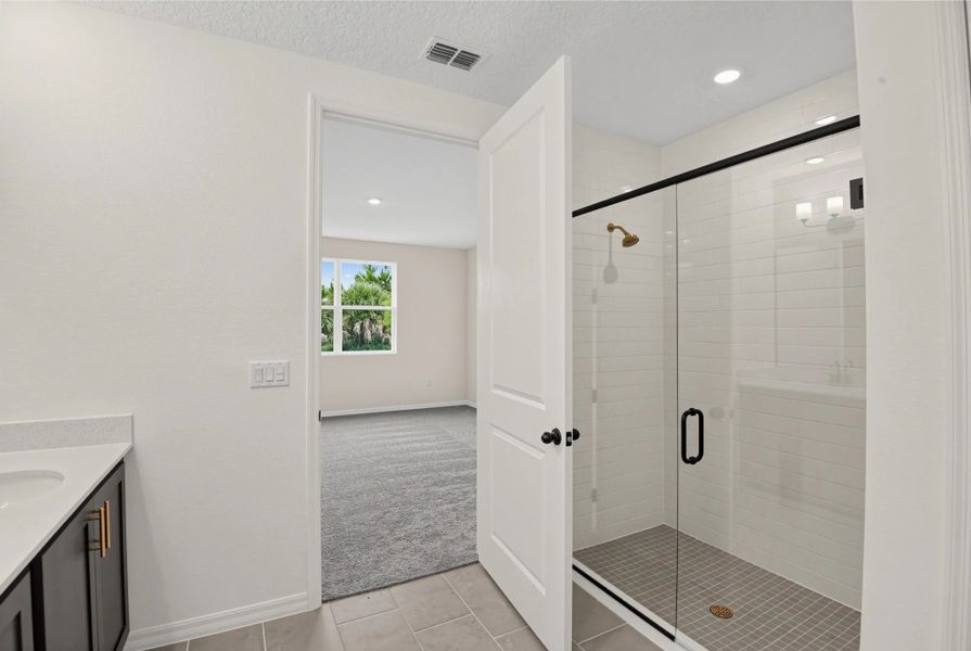 Furnished interior view inside a new home in Ardisia Park, New Smyrna Beach (Image 15).