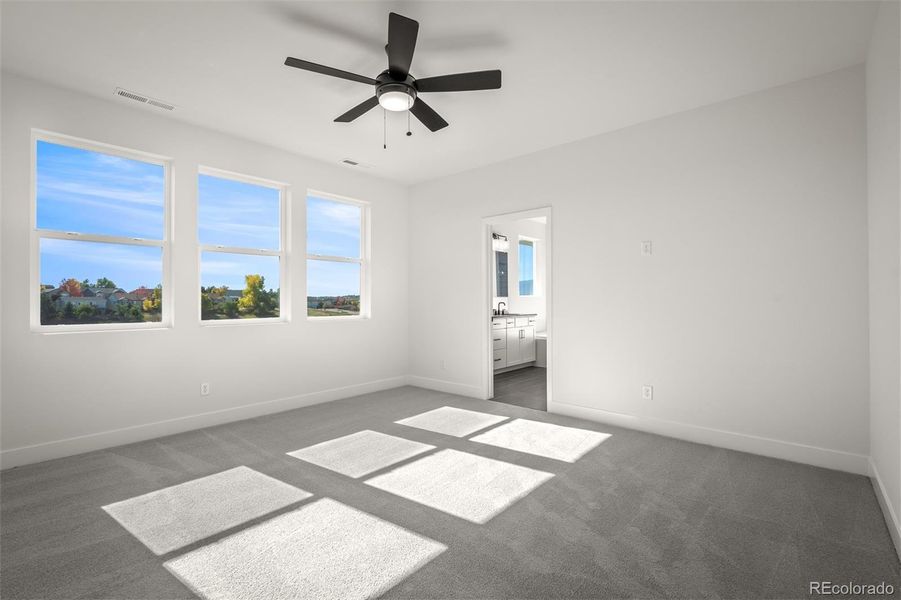 Spacious, unfurnished interior of a new home in Trailside at Cottonwood Creek, Colorado Springs (Image 23).