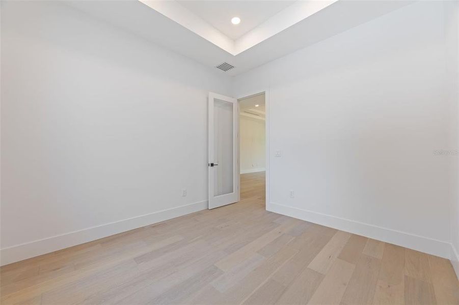 Spacious, unfurnished interior of a new home in , Tarpon Springs (Image 65). Spacious, unfurnished interior of a new home in , Tarpon Springs (Image 65).
