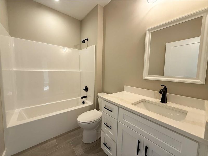 Furnished interior view inside a new home in , Calhoun (Image 8).