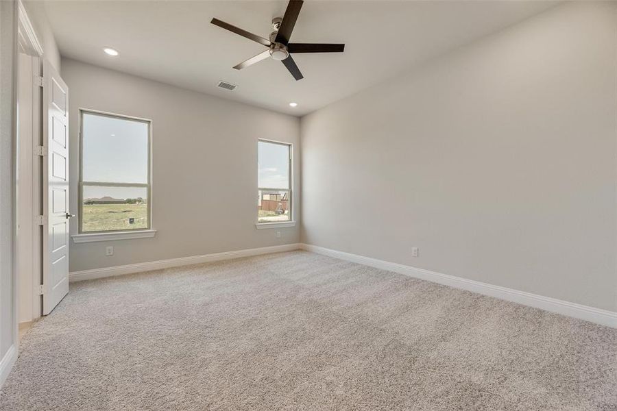 Spacious, unfurnished interior of a new home in Villages of Creekwood, Frisco (Image 13). Spacious, unfurnished interior of a new home in Villages of Creekwood, Frisco (Image 13).