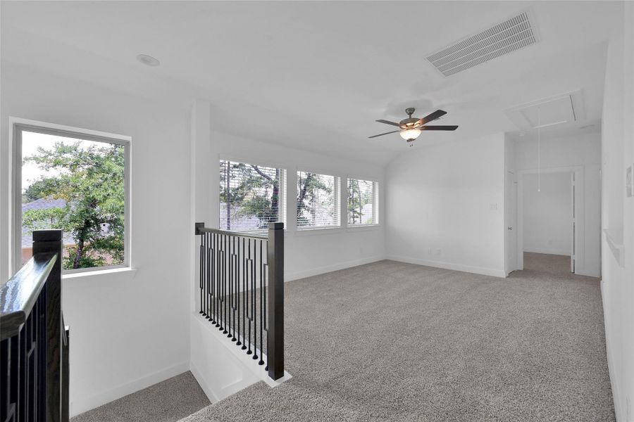 Spacious, unfurnished interior of a new home in Evergreen, Conroe (Image 31). Spacious, unfurnished interior of a new home in Evergreen, Conroe (Image 31).