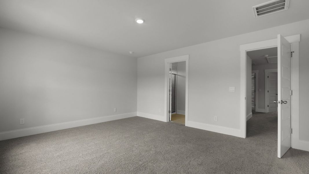 Spacious, unfurnished interior of a new home in Sheep Island, Summerville (Image 22).