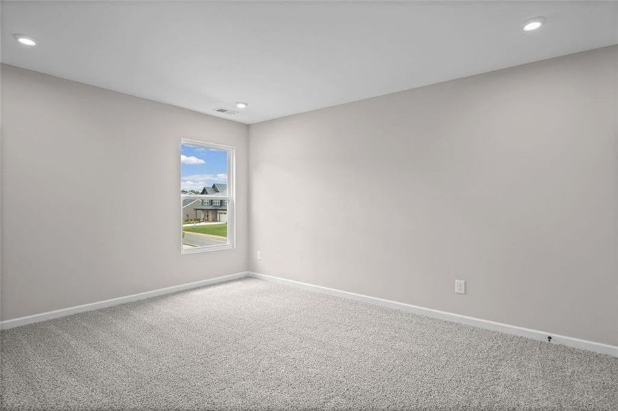Spacious, unfurnished interior of a new home in Pickens Bluff, Dallas (Image 25).