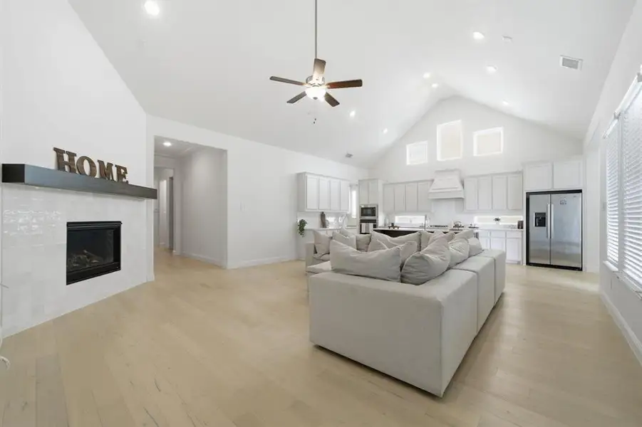 Furnished interior view inside a new home in Gideon Grove, Rockwall (Image 5). Furnished interior view inside a new home in Gideon Grove, Rockwall (Image 5).