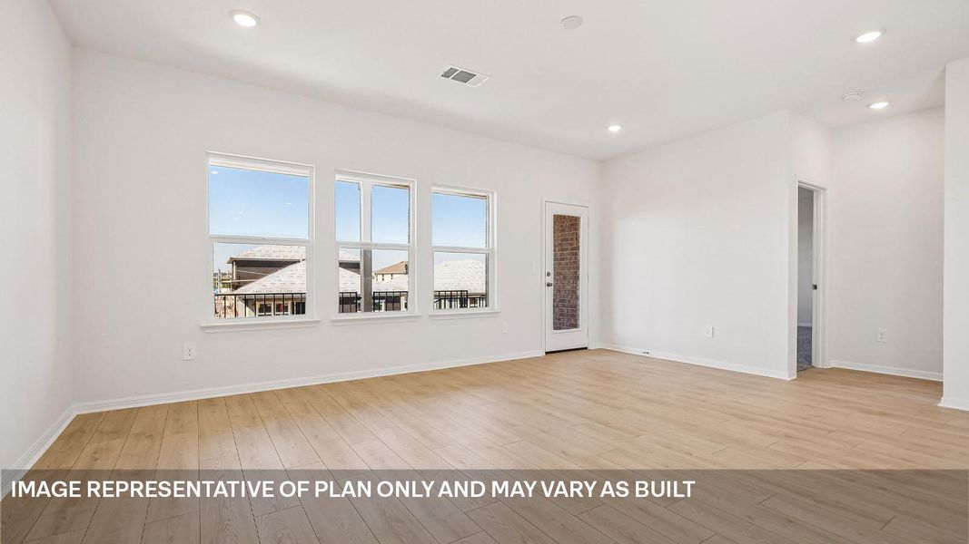 Spacious, unfurnished interior of a new home in Bar W Ranch, Leander (Image 16).
