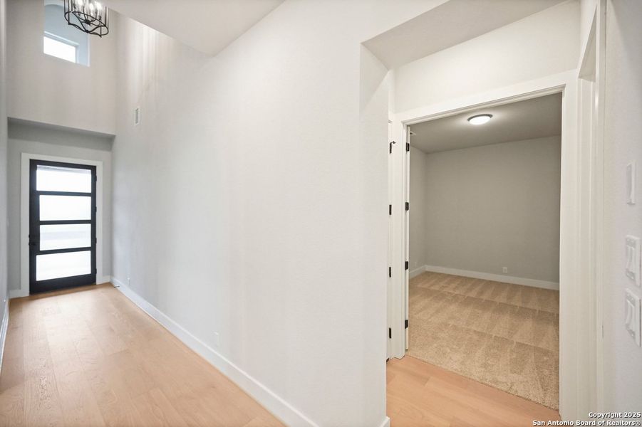Spacious, unfurnished interior of a new home in Homestead, Schertz (Image 23).