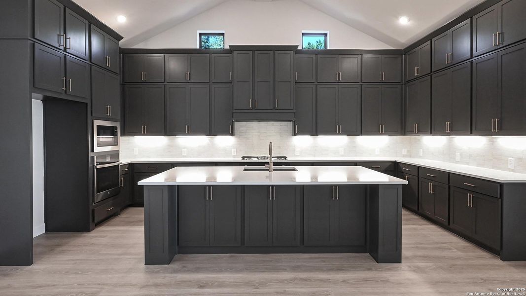 Furnished interior view inside a new home in Kinder Ranch 70', San Antonio (Image 10). Furnished interior view inside a new home in Kinder Ranch 70', San Antonio (Image 10).