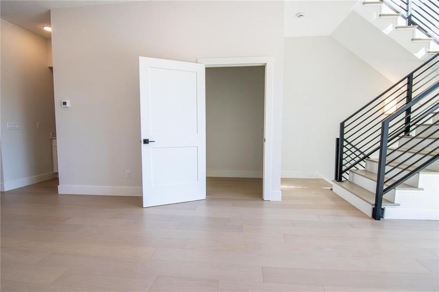 Spacious, unfurnished interior of a new home in , St. Petersburg (Image 21). Spacious, unfurnished interior of a new home in , St. Petersburg (Image 21).