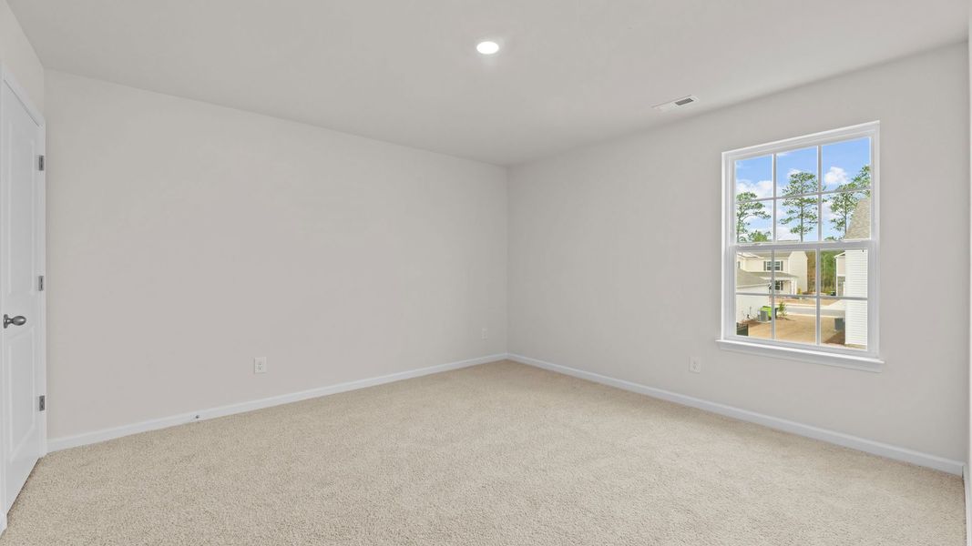 Spacious, unfurnished interior of a new home in West New Bern, New Bern (Image 15).