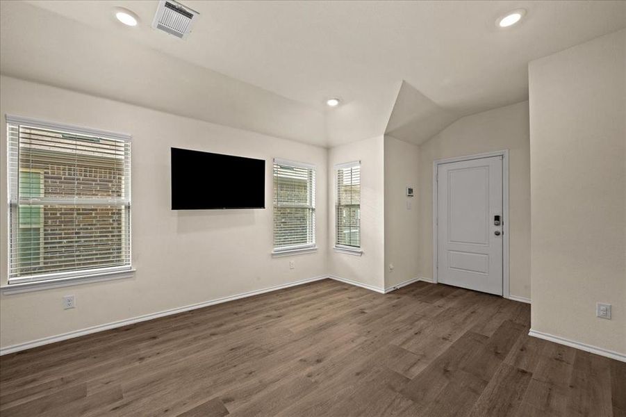 Spacious, unfurnished interior of a new home in Magnolia, Josephine (Image 16).