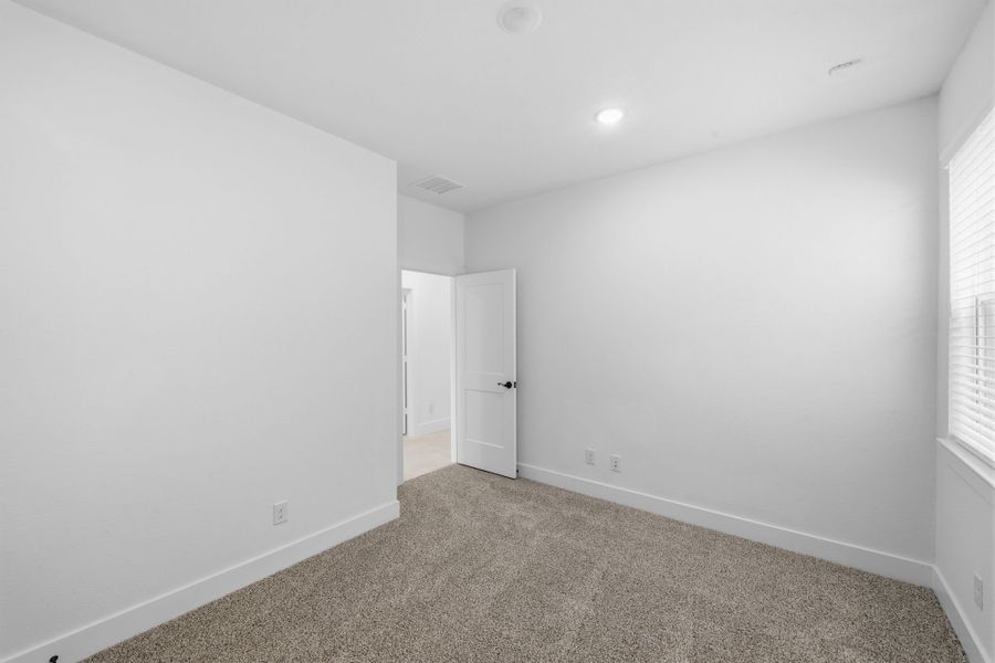 Spacious, unfurnished interior of a new home in Bridgeland 45's, Cypress (Image 18).