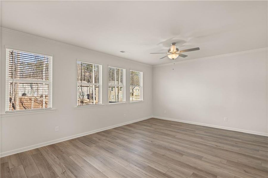 Spacious, unfurnished interior of a new home in Cascade Ridge at Niskey Lake, Atlanta (Image 13).
