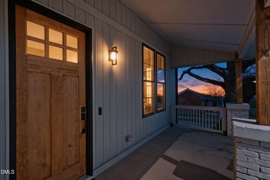 FRONT ENTRANCE / PORCH