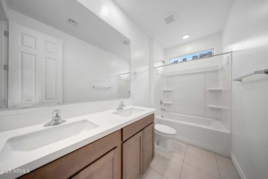 PHX_Miravida_Lot 1177_Oxford_14778_bath2 PHX_Miravida_Lot 1177_Oxford_14778_bath2