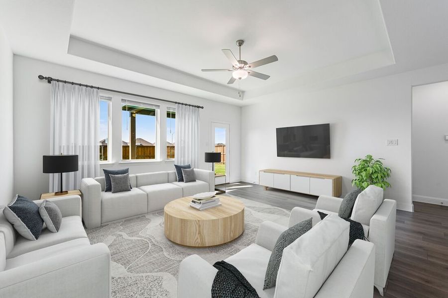 Furnished interior view inside a new home in Madero 50s, Fort Worth (Image 5).