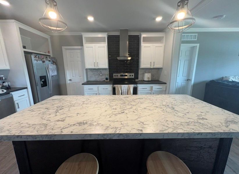 Bar/kitchen