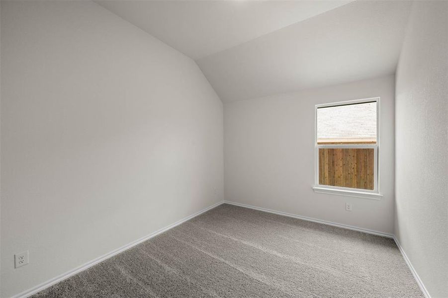 Spacious, unfurnished interior of a new home in Summer Crest, Fort Worth (Image 27).