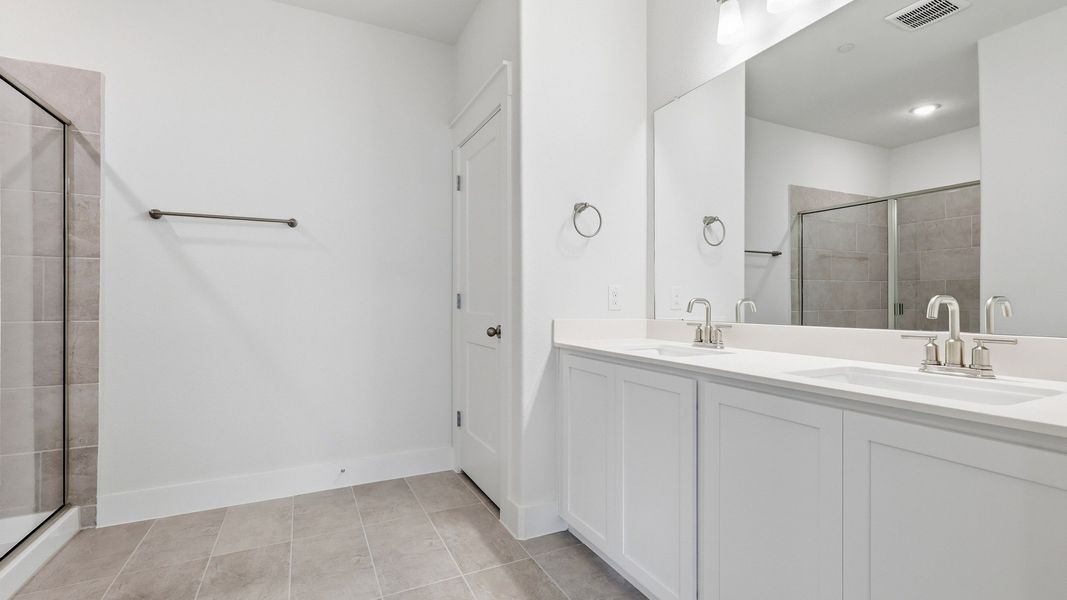 Furnished interior view inside a new home in Collin Creek, Plano (Image 41).