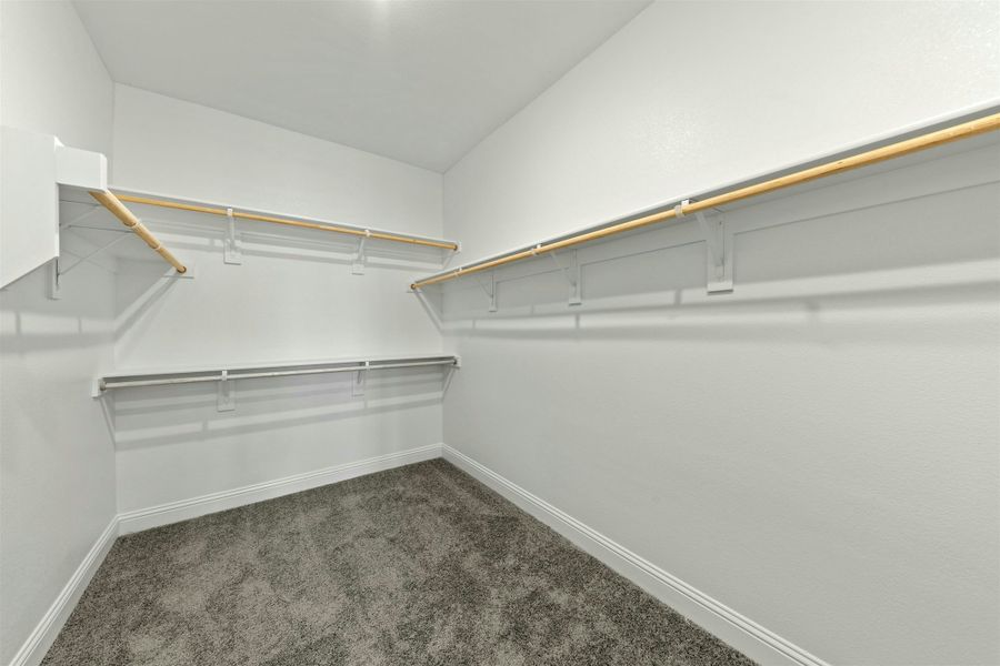 Spacious, unfurnished interior of a new home in Kentsdale Farms, DeSoto (Image 31). Spacious, unfurnished interior of a new home in Kentsdale Farms, DeSoto (Image 31).