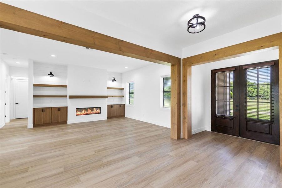 Spacious, unfurnished interior of a new home in , Yeehaw Junction (Image 21).