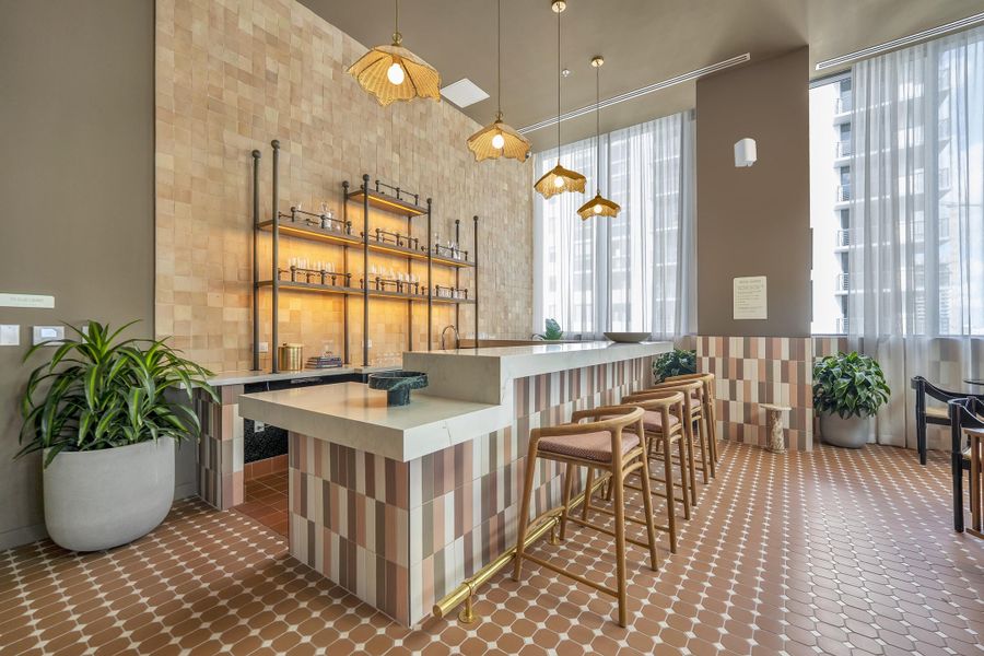 007_trevisuality_11_ne_6th_st_2201-7_170