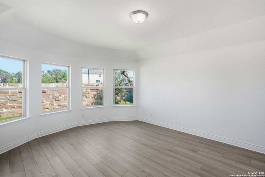 Spacious, unfurnished interior of a new home in Davis Ranch, San Antonio (Image 18). Spacious, unfurnished interior of a new home in Davis Ranch, San Antonio (Image 18).