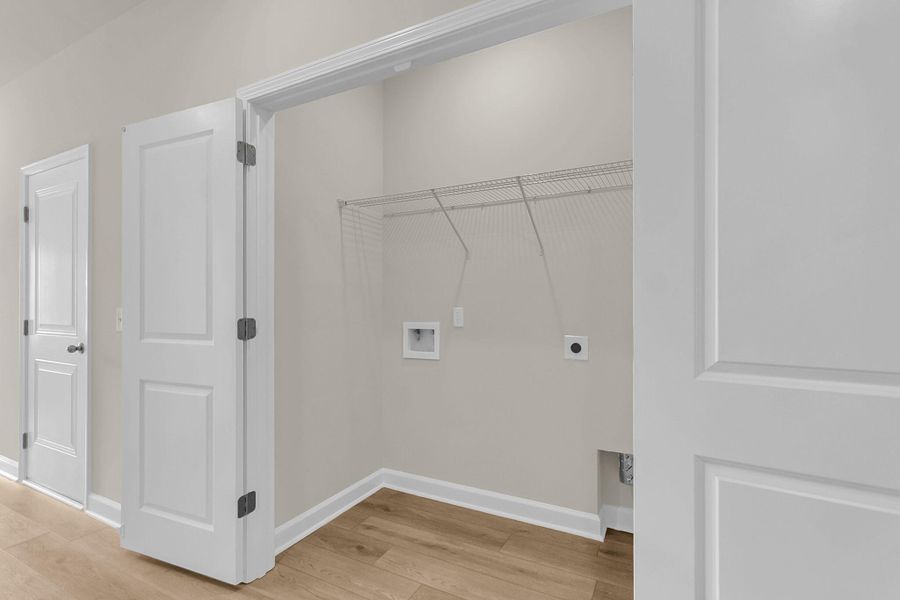 Spacious, unfurnished interior of a new home in Hammock Walk at Nexton, Summerville (Image 13).