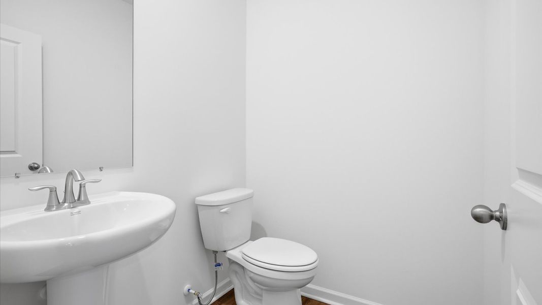 Furnished interior view inside a new home in Cherokee Crossing, Kodak (Image 5).