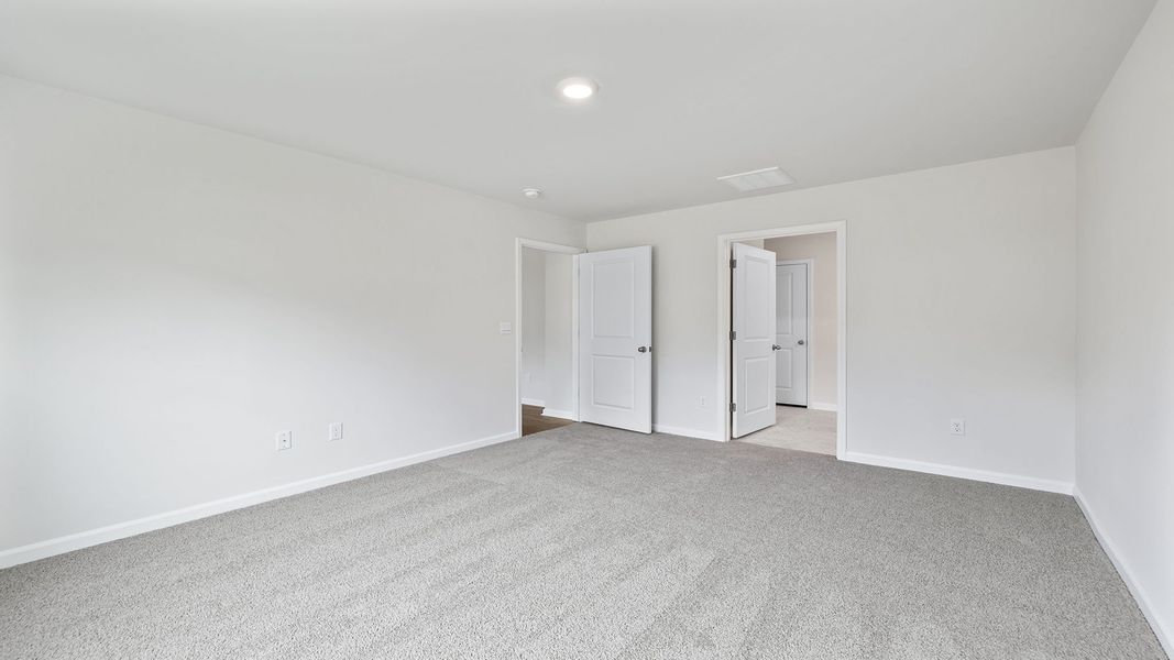 Spacious, unfurnished interior of a new home in Lakestone, Woodruff (Image 29).