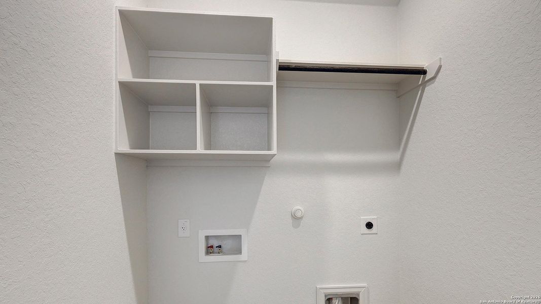 Image 34 of a home in Ladera 45'.