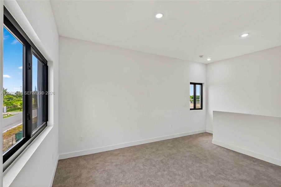 Spacious, unfurnished interior of a new home in , Homestead (Image 19).