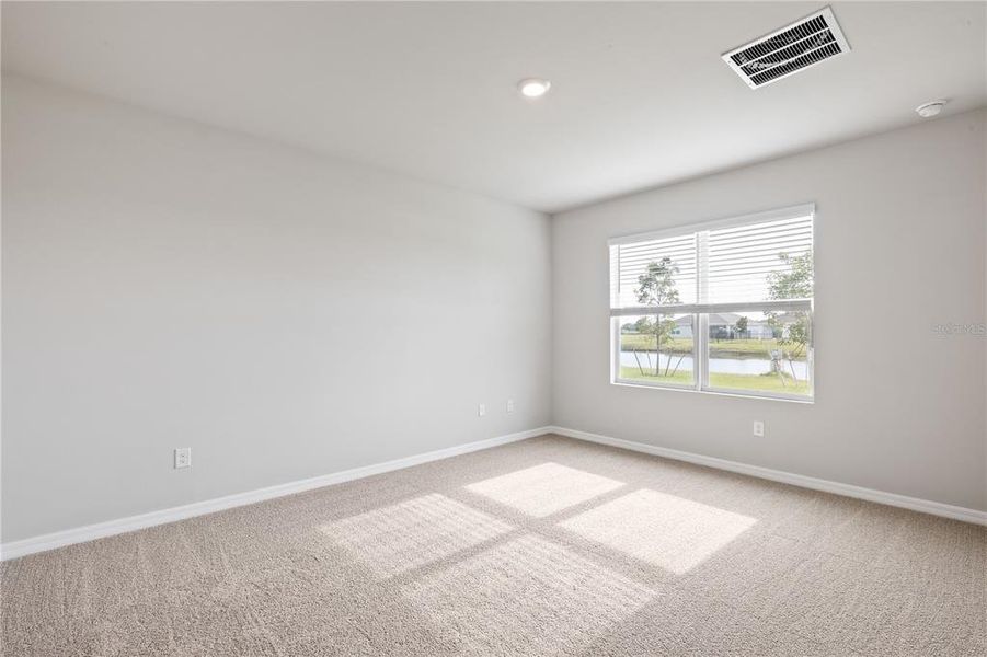 Spacious, unfurnished interior of a new home in Seagrass, Punta Gorda (Image 15).