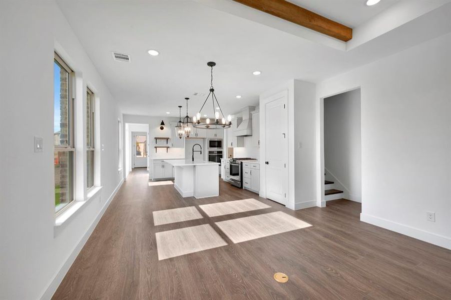 Spacious, unfurnished interior of a new home in Heath Golf & Yacht Villas, Heath (Image 31).