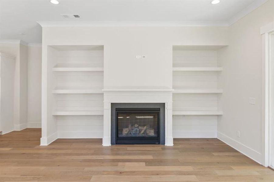 Spacious, unfurnished interior of a new home in Arden on Lanier, Cumming (Image 14).