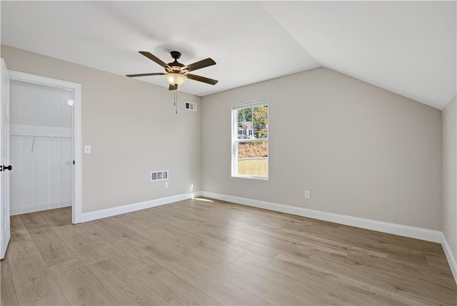 Spacious, unfurnished interior of a new home in , Dahlonega (Image 53).