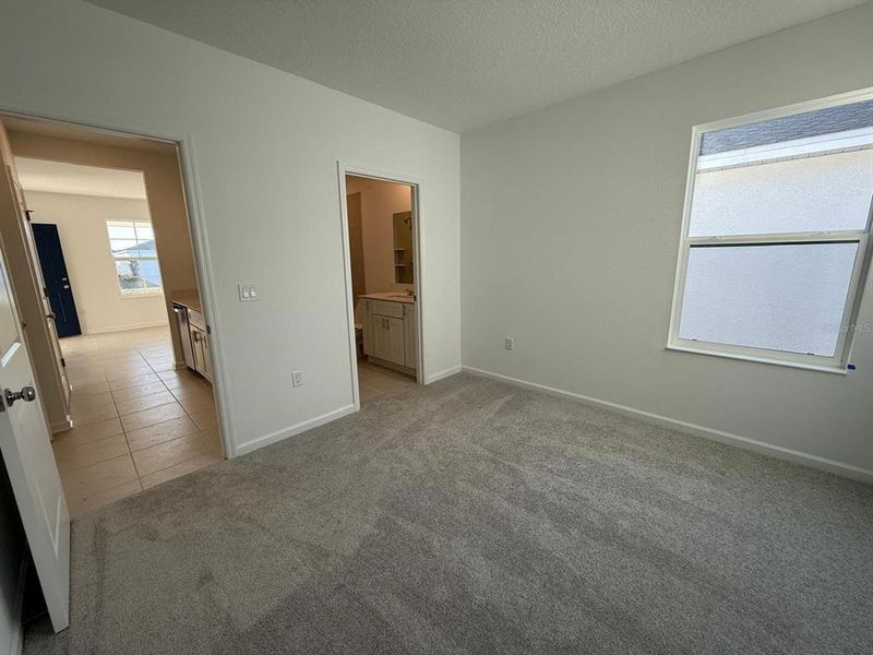 Spacious, unfurnished interior of a new home in , Kissimmee (Image 47).