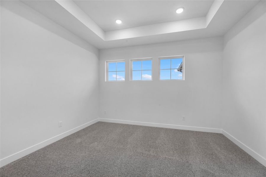 Representative image. Features, selections and colors may vary.