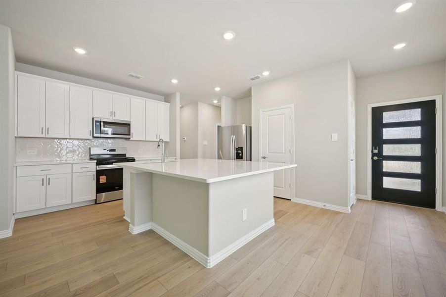 Photo is not of the actual home, but is an inspirational photo of builder’s model home and may depict options, furnishings, and/or decorator features that are not included. Photo is not of the actual home, but is an inspirational photo of builder’s model home and may depict options, furnishings, and/or decorator features that are not included.