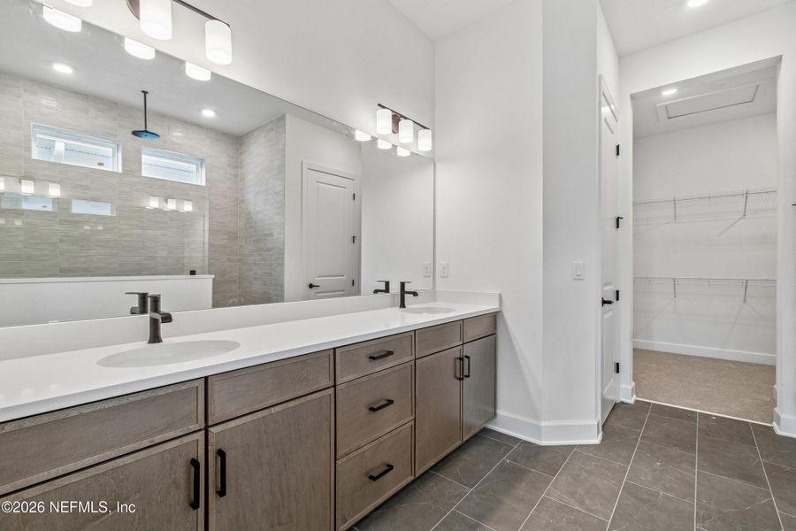 Furnished interior view inside a new home in Seven Pines 40' Front Entry, Jacksonville (Image 16).