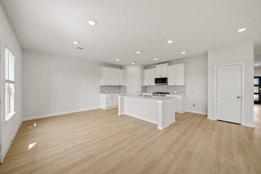 Spacious, unfurnished interior of a new home in Katy Reserve, Katy (Image 13). Spacious, unfurnished interior of a new home in Katy Reserve, Katy (Image 13).