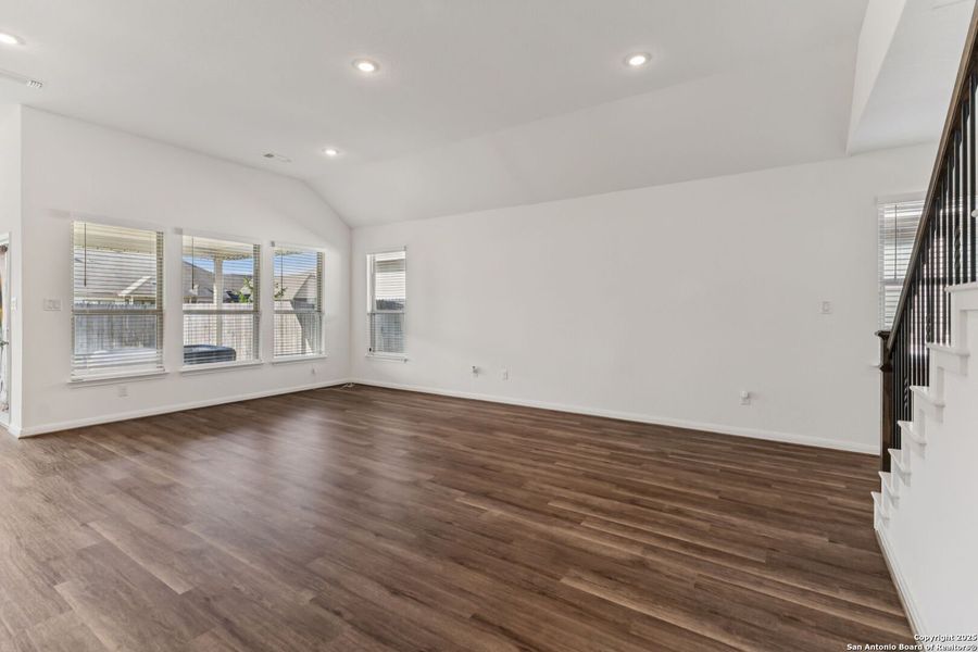 Spacious, unfurnished interior of a new home in Rhine Valley, Schertz (Image 50).