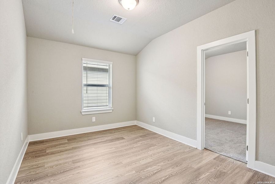Spacious, unfurnished interior of a new home in Lark Canyon, New Braunfels (Image 46).