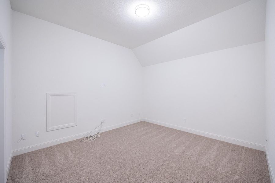 Spacious, unfurnished interior of a new home in Wolf Ranch South Fork, Georgetown (Image 17). Spacious, unfurnished interior of a new home in Wolf Ranch South Fork, Georgetown (Image 17).